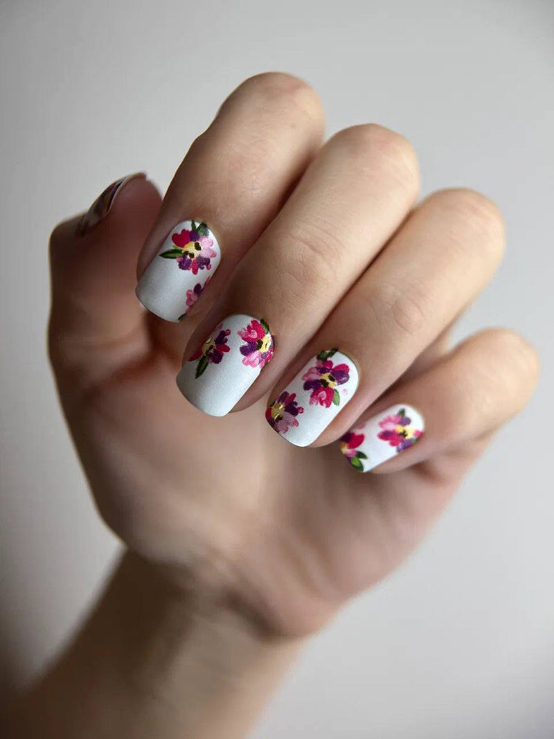 Manicure Designer flowers. Gold Foil. Nail wraps WM-366