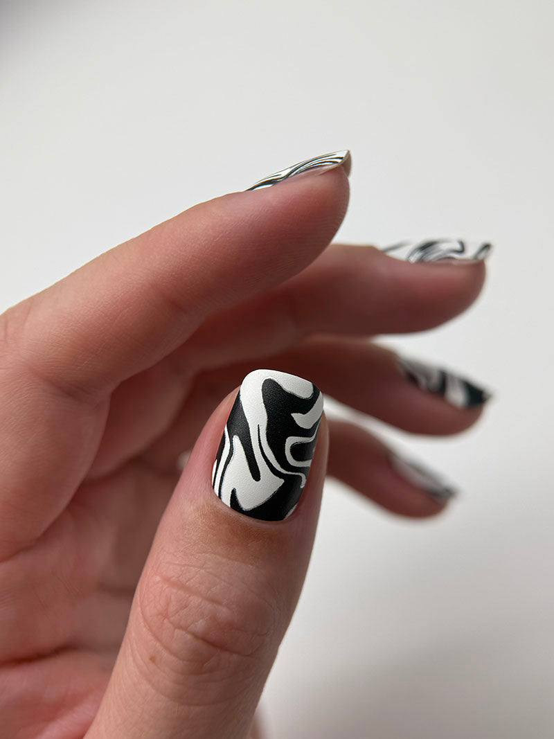 Manicure Black divorces. Silver Foil. Nail wraps WM-395