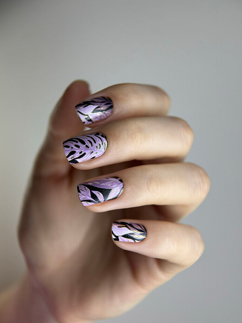 Manicure Monstera pink. Gold Foil. Nail wraps WM-410