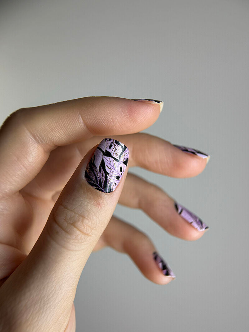 Manicure Monstera pink. Gold Foil. Nail wraps WM-410