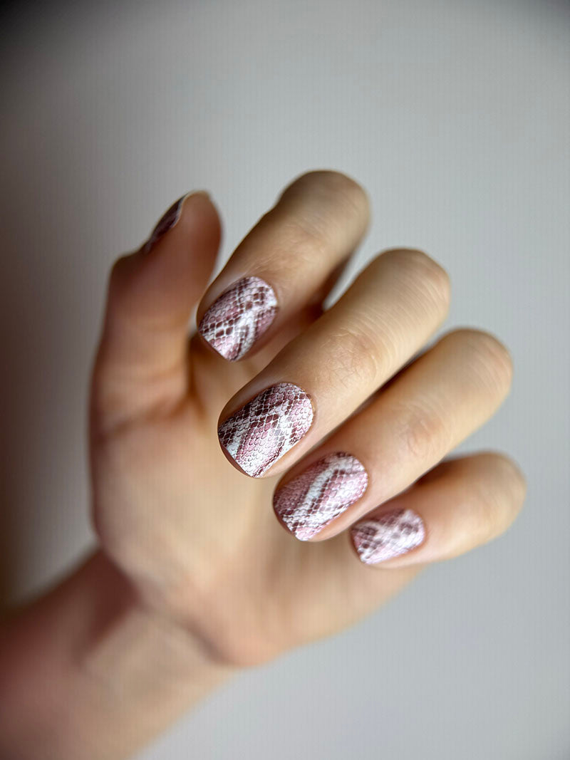 Manicure Python. Pink. Nail wraps WM-416