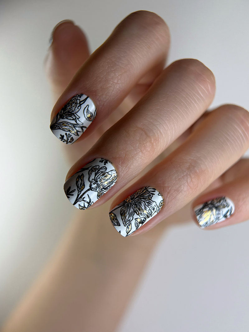 Manicure Black flowers on white. Gold Foil. Nail wraps WM-426