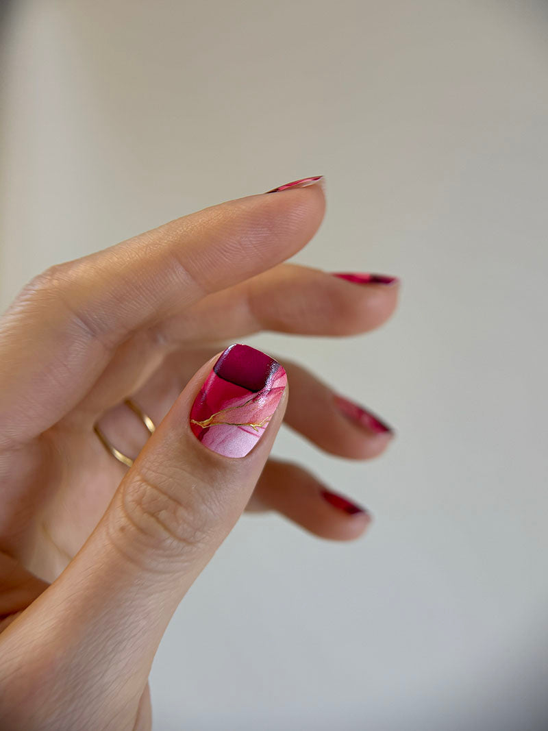 Manicure Divorces. Red. Gold Foil. Nail wraps WM-440
