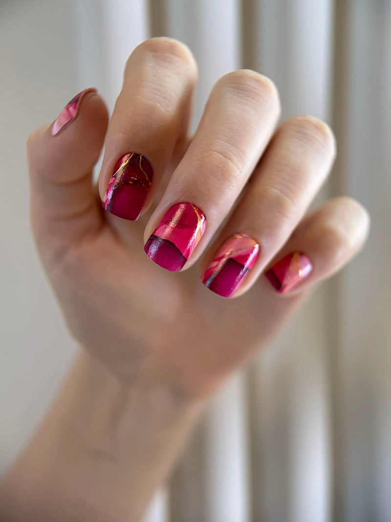 Manicure Divorces. Red. Gold Foil. Nail wraps WM-440