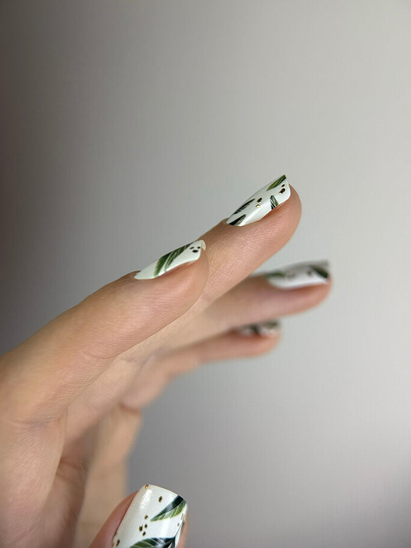 Manicure Green twigs. Gold Foil. Nail wraps WM-441