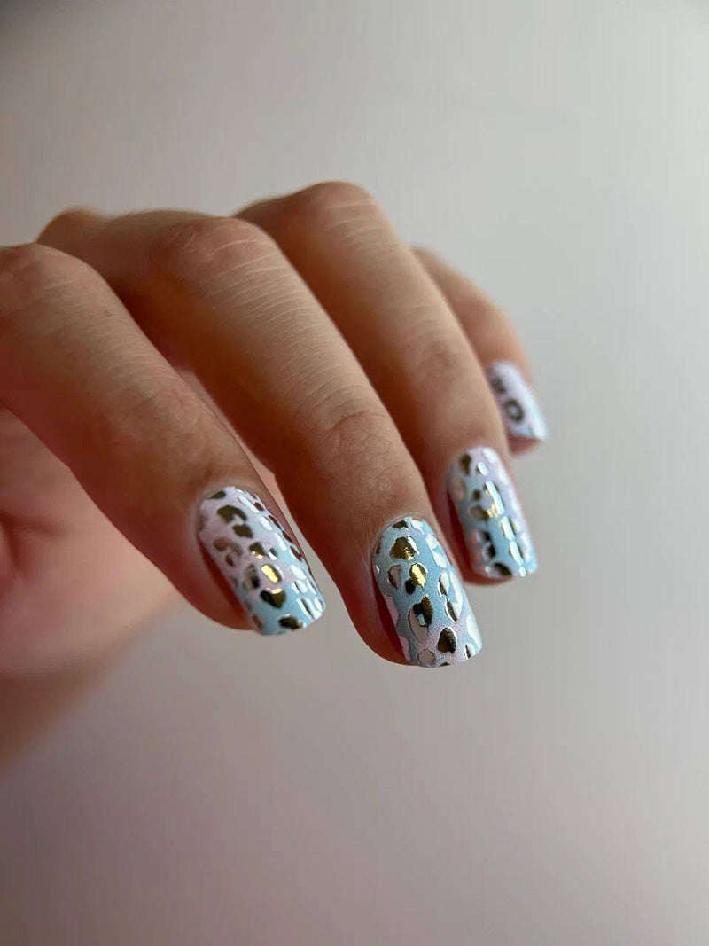 Manicure Leo. Silver Foil. Nail wraps WM-471