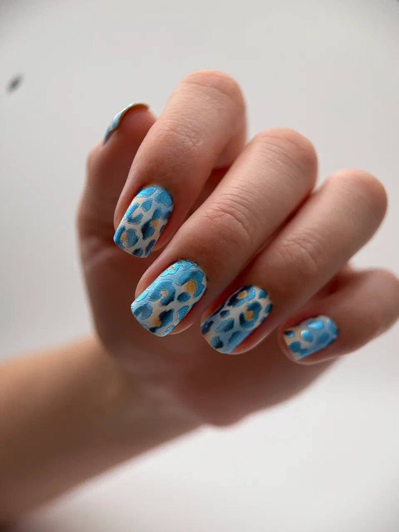 Manicure Leo Blue and Strokes. Colored Foil. Nail wraps WM-477