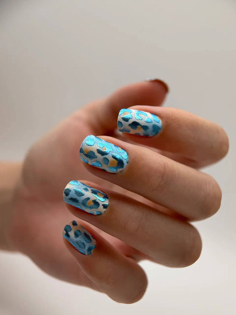 Manicure Leo Blue and Strokes. Colored Foil. Nail wraps WM-477