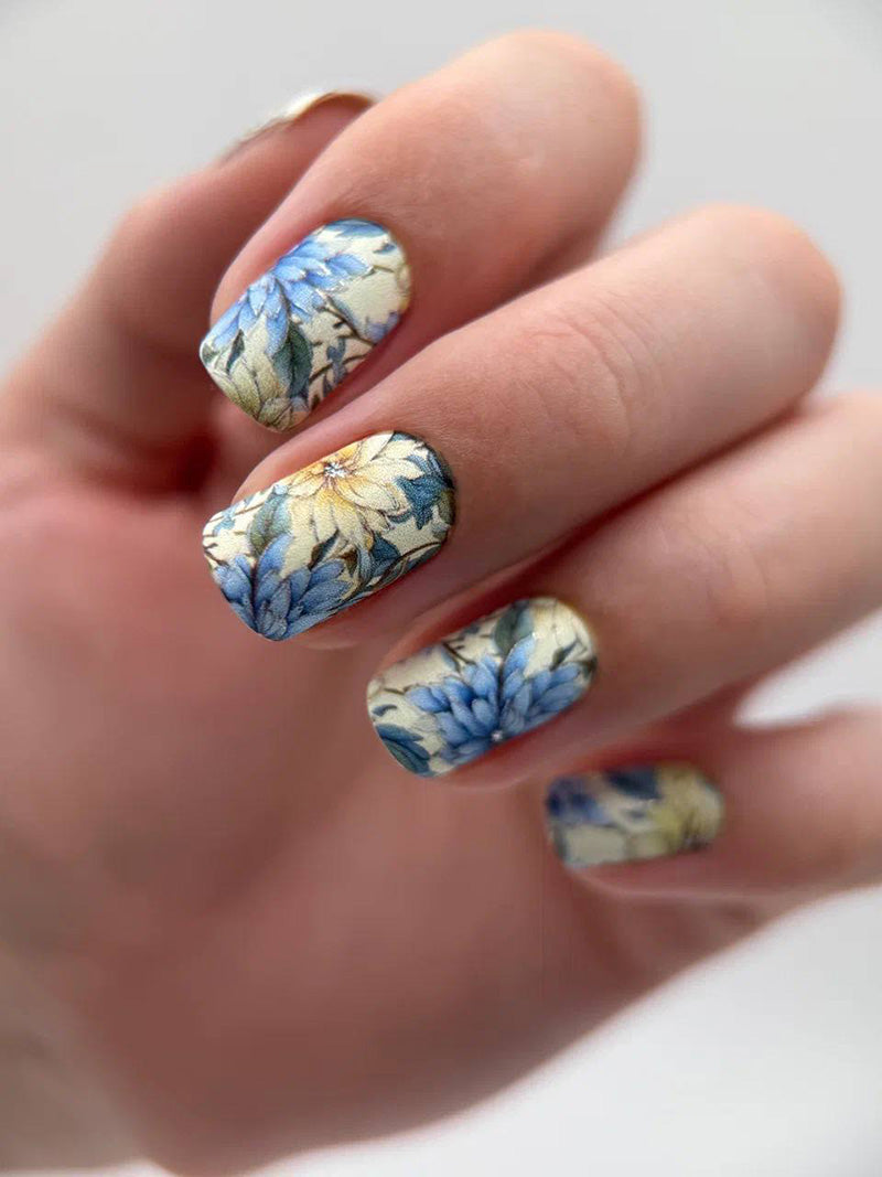 Manicure Flowers. Silver Foil. Nail wraps WM-478