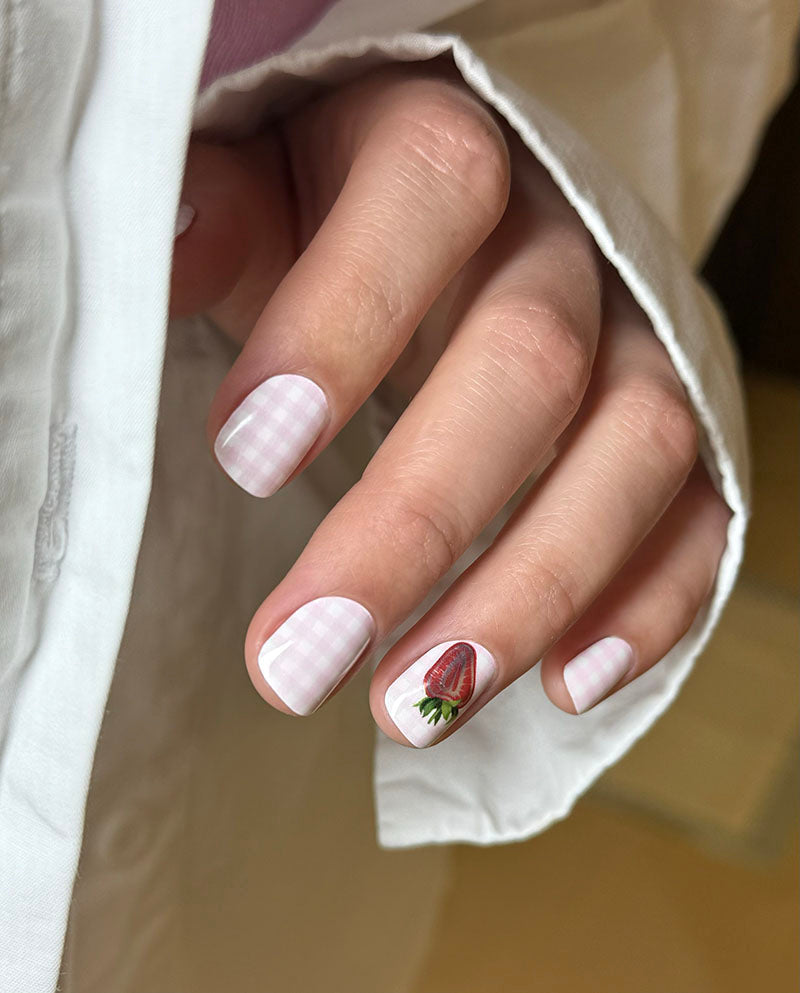 Manicure Strawberry. Pink Checkered. Colored Foil. Nail wraps WM-492
