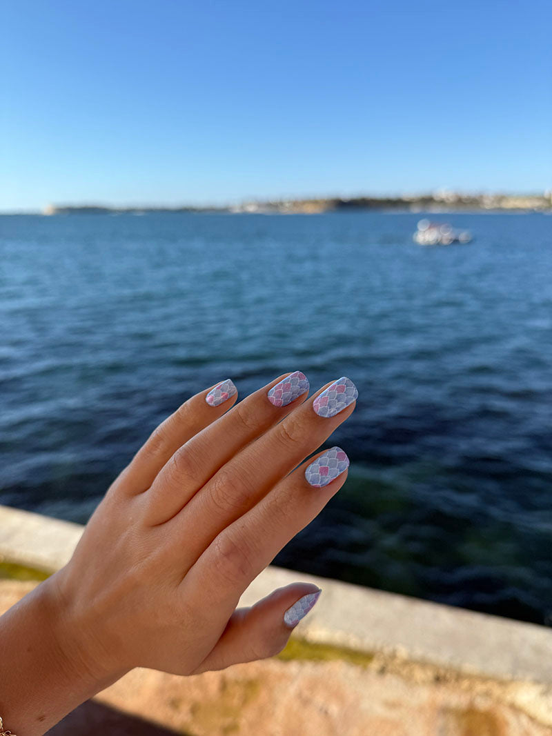 Manicure Mermaid Blue and Pink. Colored Foil. Nail wraps WM-512