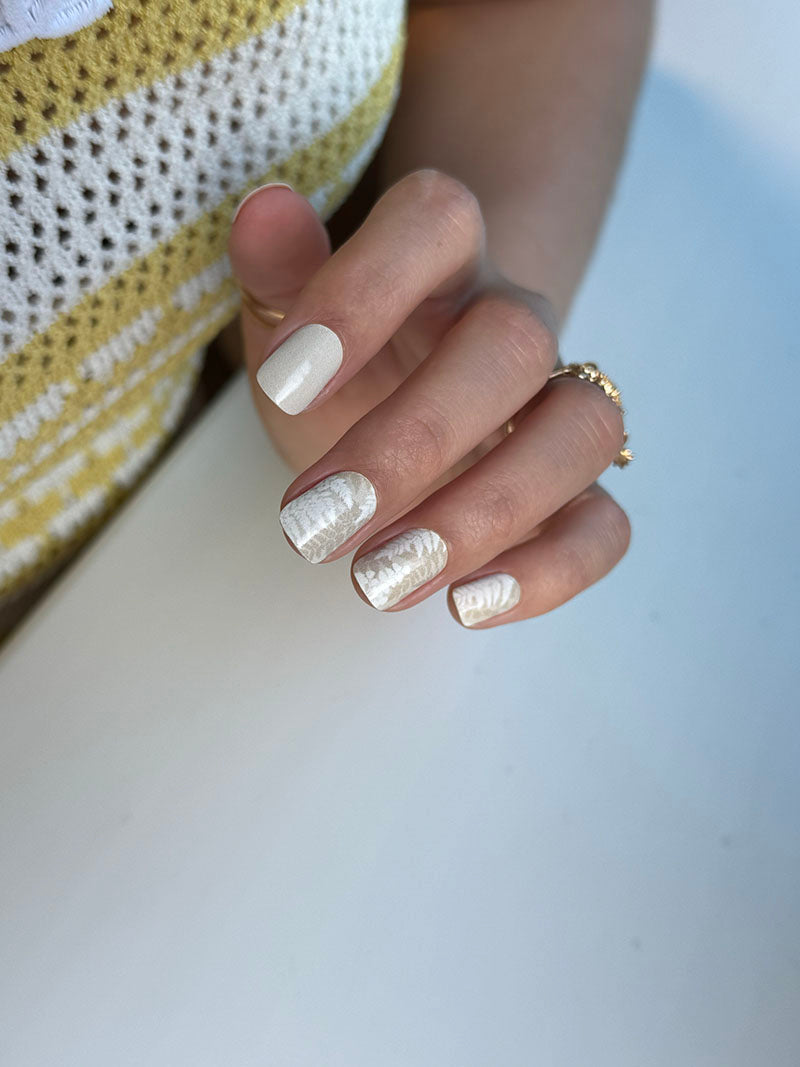 Manicure Twigs. Beige. Nail wraps WM-575