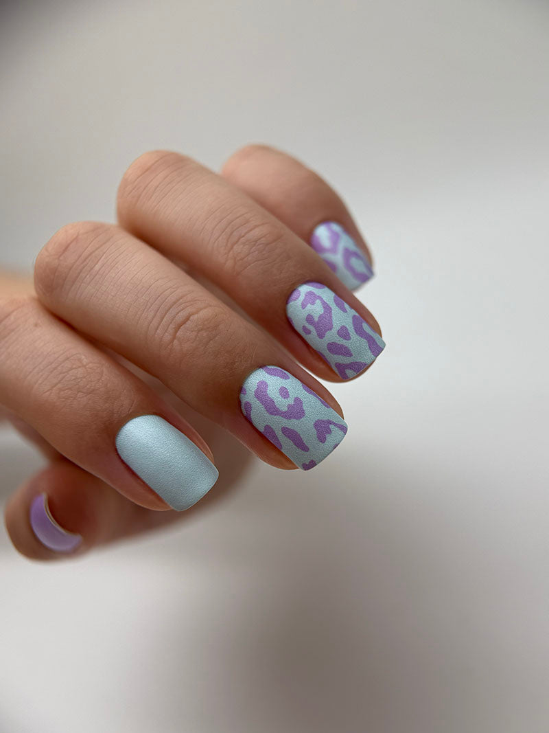 Manicure Leo. Lilac Spots. Nail wrap WM-616