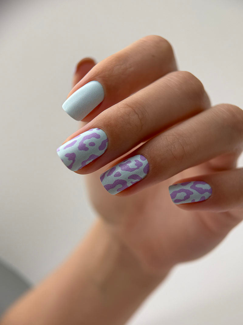 Manicure Leo. Lilac Spots. Nail wrap WM-616