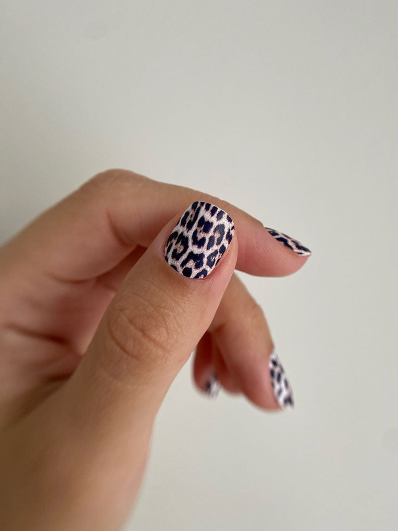 Manicure Leo. Small Delicate. Nail wrap WM-744