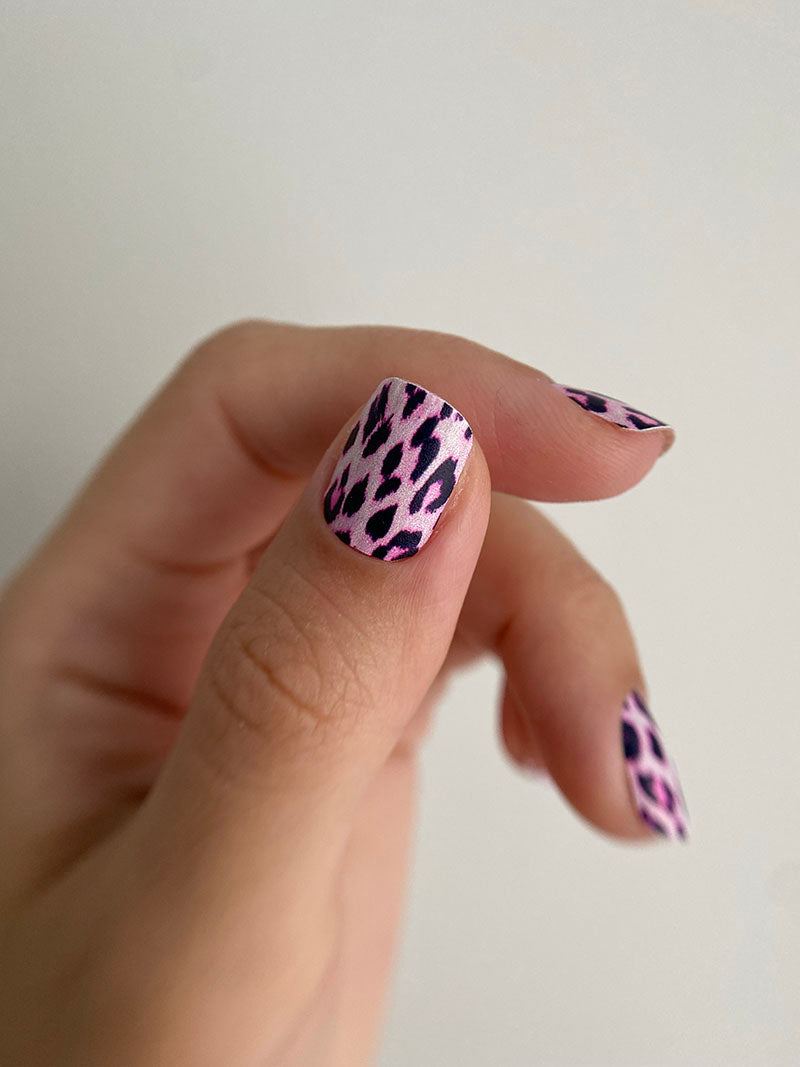 Manicure Leo. Pink. Nail wrap WM-896