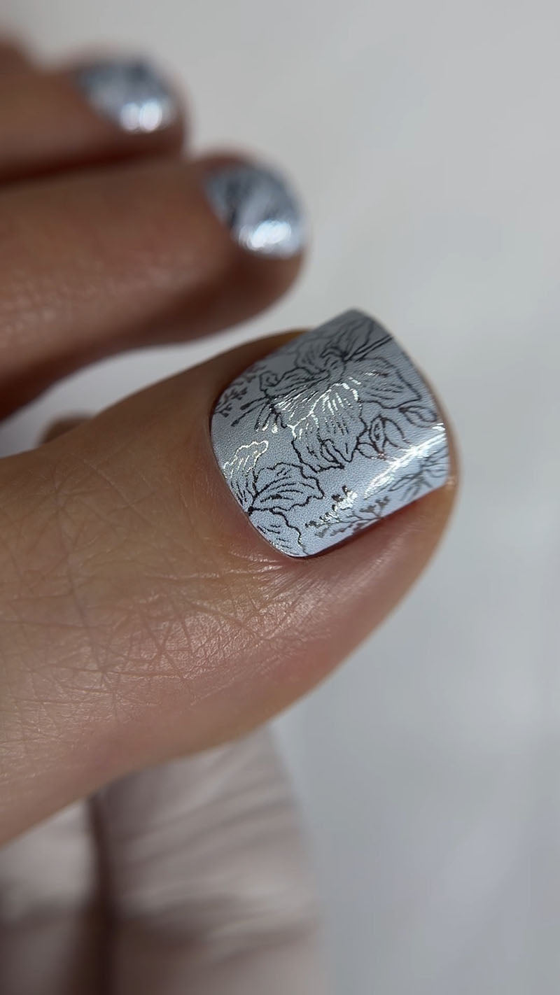 Pedicure Flowers gray. Colored Foil. Nail wraps WR-402