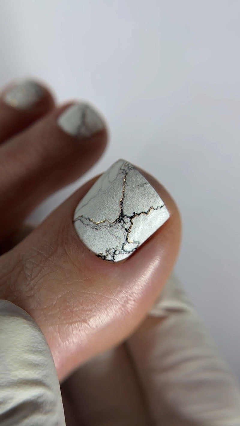 Pedicure Marble. White and black. Gold Foil. Nail wraps WR-448