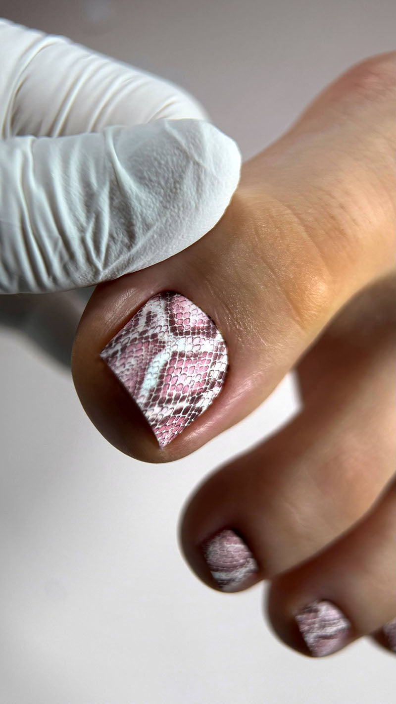 Pedicure Python. Pink. Nail wraps WR-452
