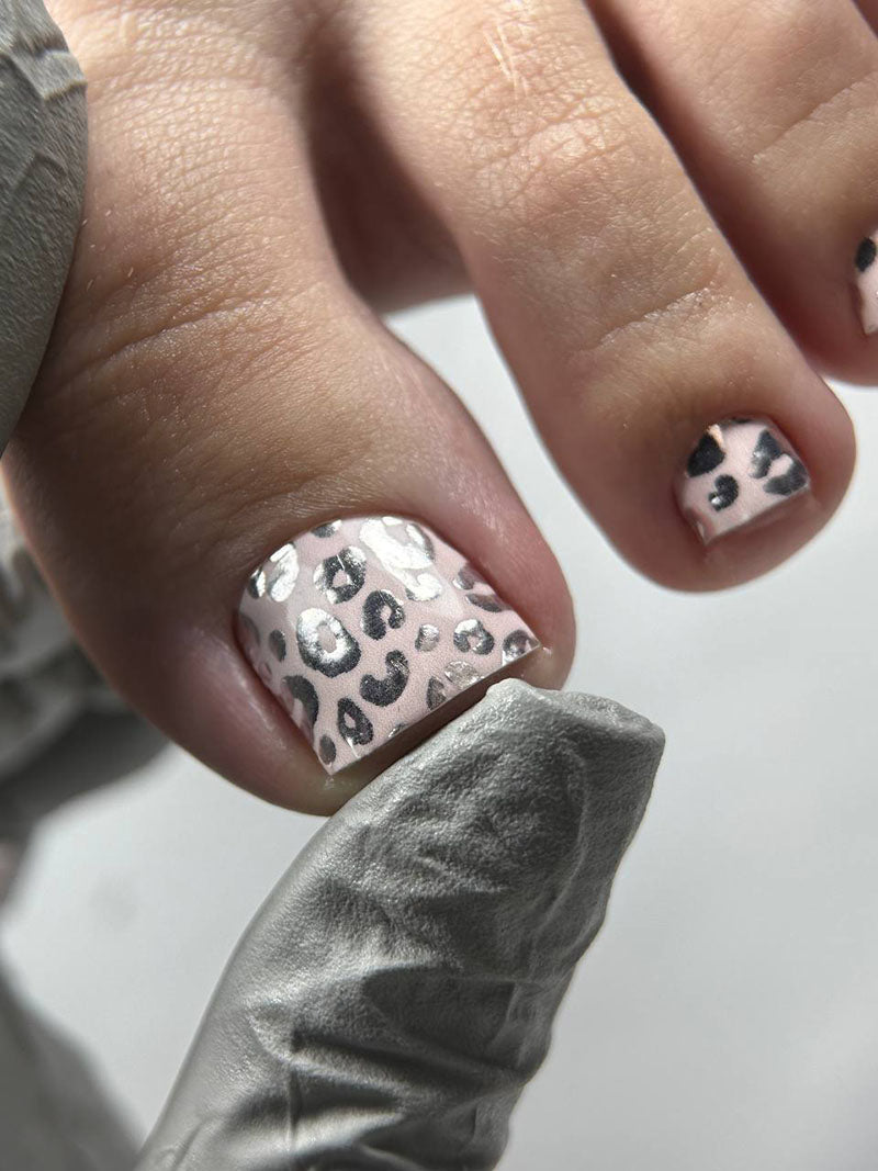 Pedicure Leo. Beige. Colored Foil. Nail wraps WR-509