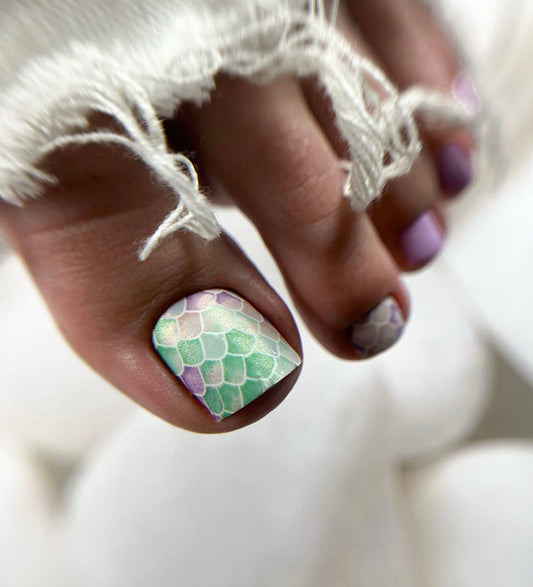 Pedicure Mermaid. Lilac and Green. Colored Foil. Nail wraps WR-511