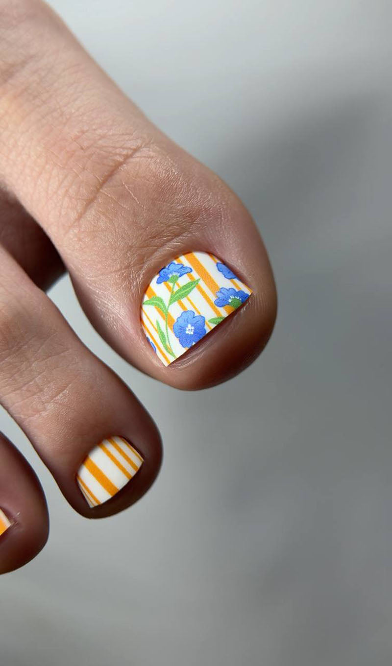 Pedicure Flowers and Stripes. Silver Foil. Nail wraps WR-561