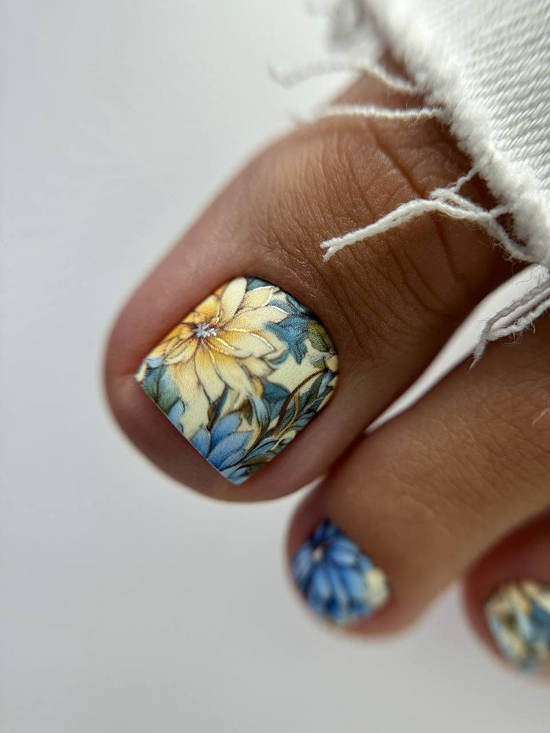 Pedicure Flowers. Silver Foil. Nail wraps WR-580