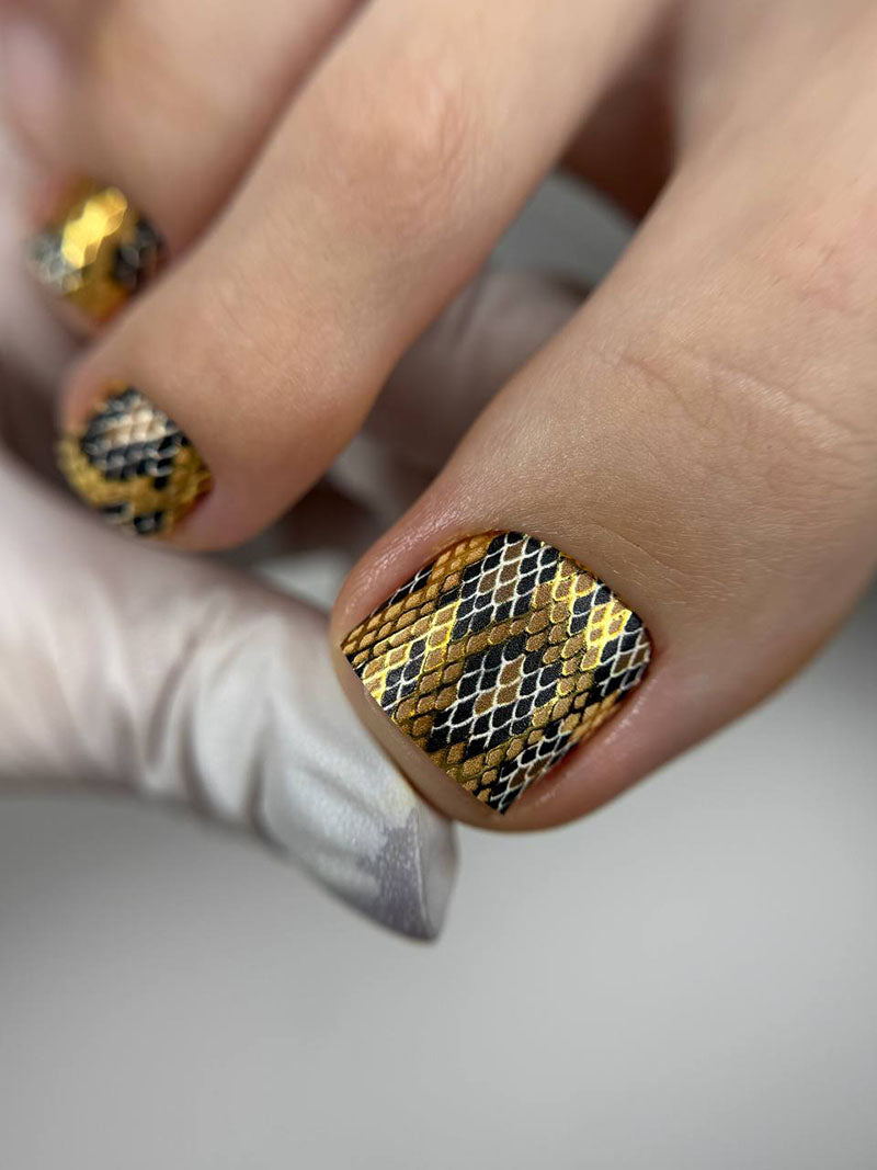 Pedicure Python. Brown. Foil gold. Nail wrap WR-603