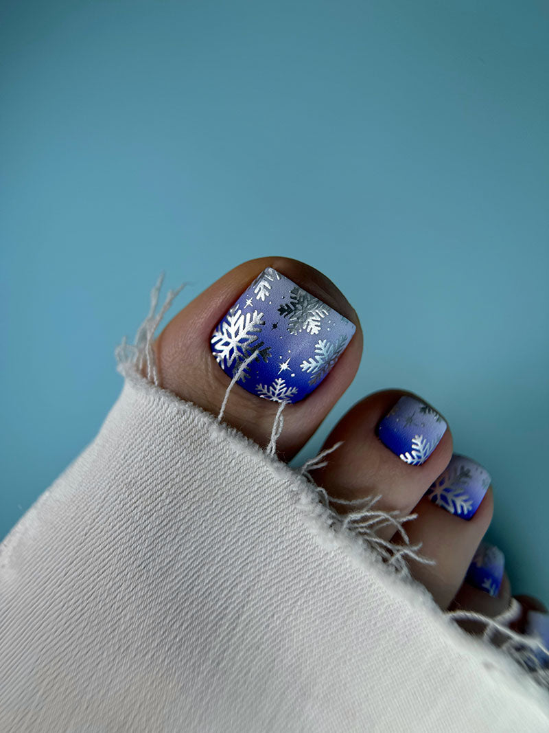 Pedicure Snowflakes. Gradient. Foil silver. Nail wrap WR-610