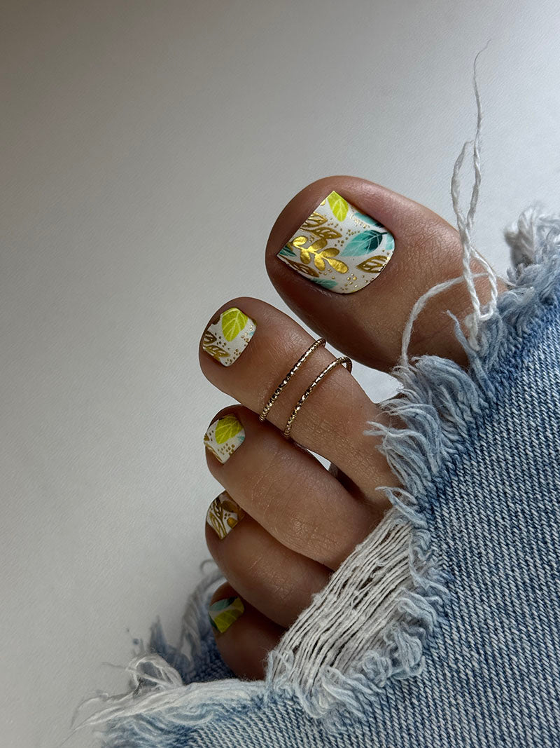 Pedicure Twigs and Leaves. Foil gold. Nail wrap WR-641