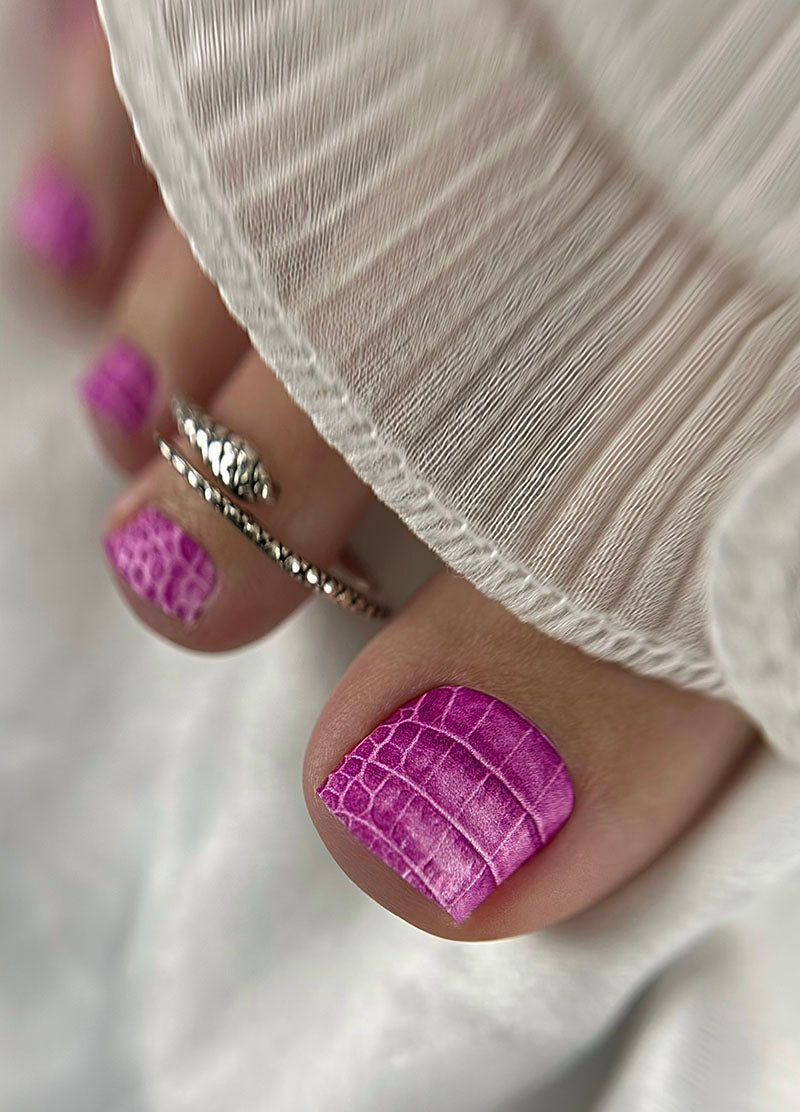 Pedicure Crocodile. Pink. Nail wrap WR-682