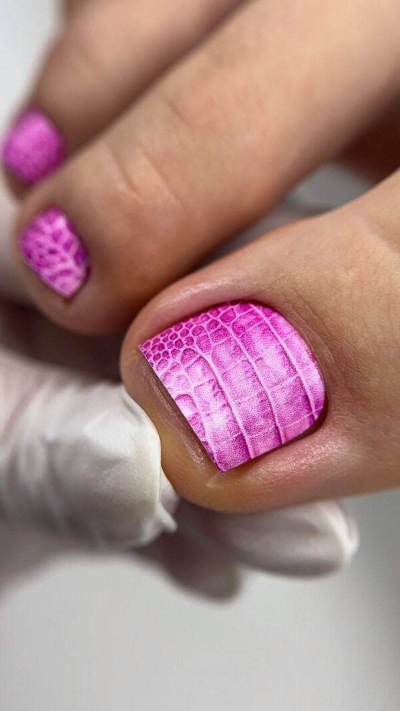 Pedicure Crocodile. Pink. Nail wrap WR-682