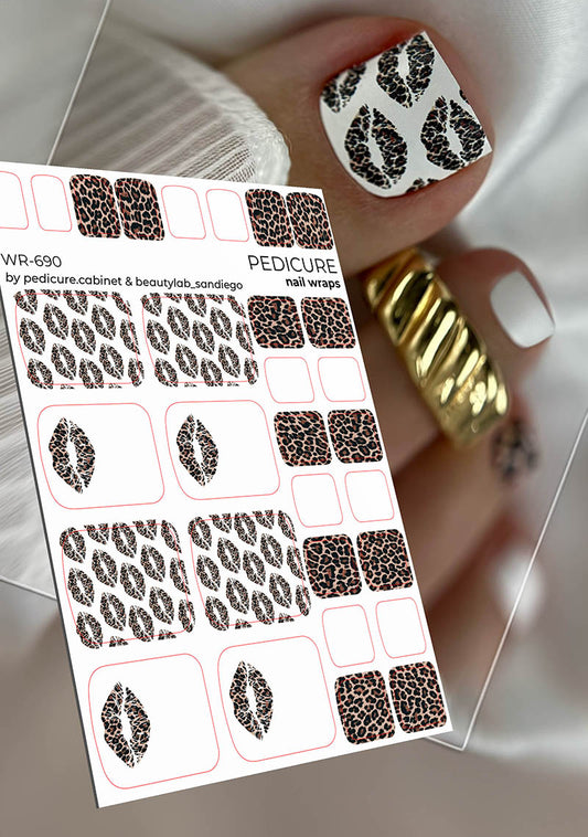 Pedicure Leopard. White Background. Nail wrap WR-690