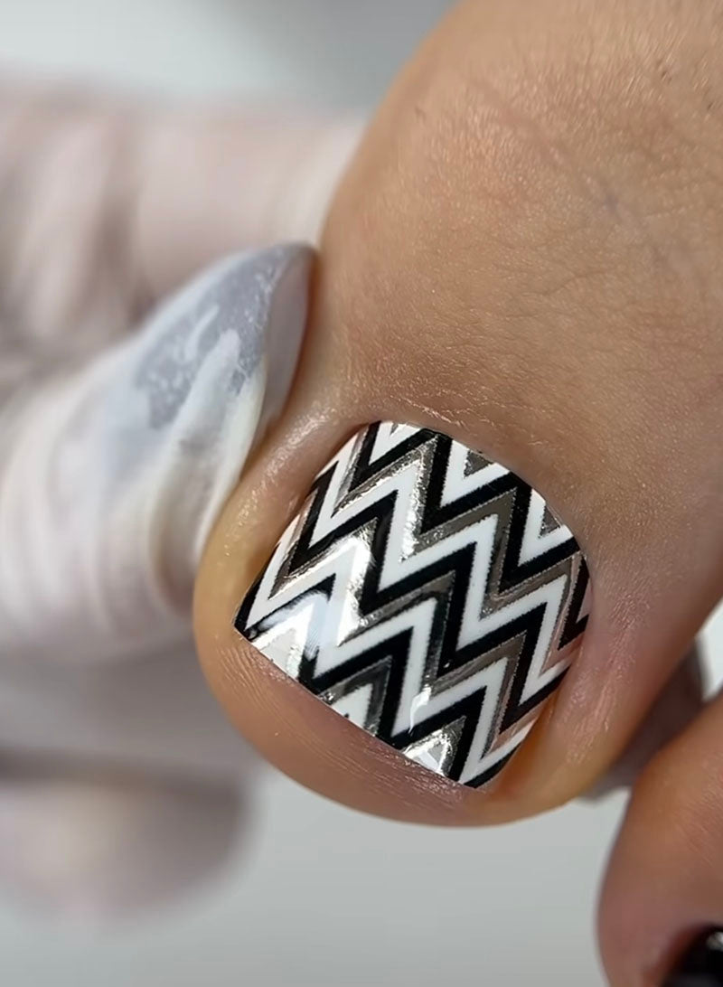 Pedicure Black and White Zigzag. Silver Foil. Nail wrap WR-693