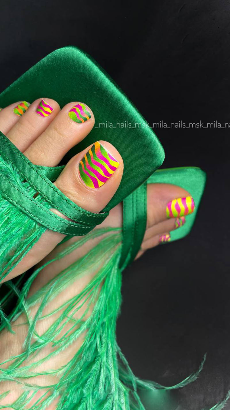 Pedicure Waves green, pink, yellow. Nail wrap WR-750