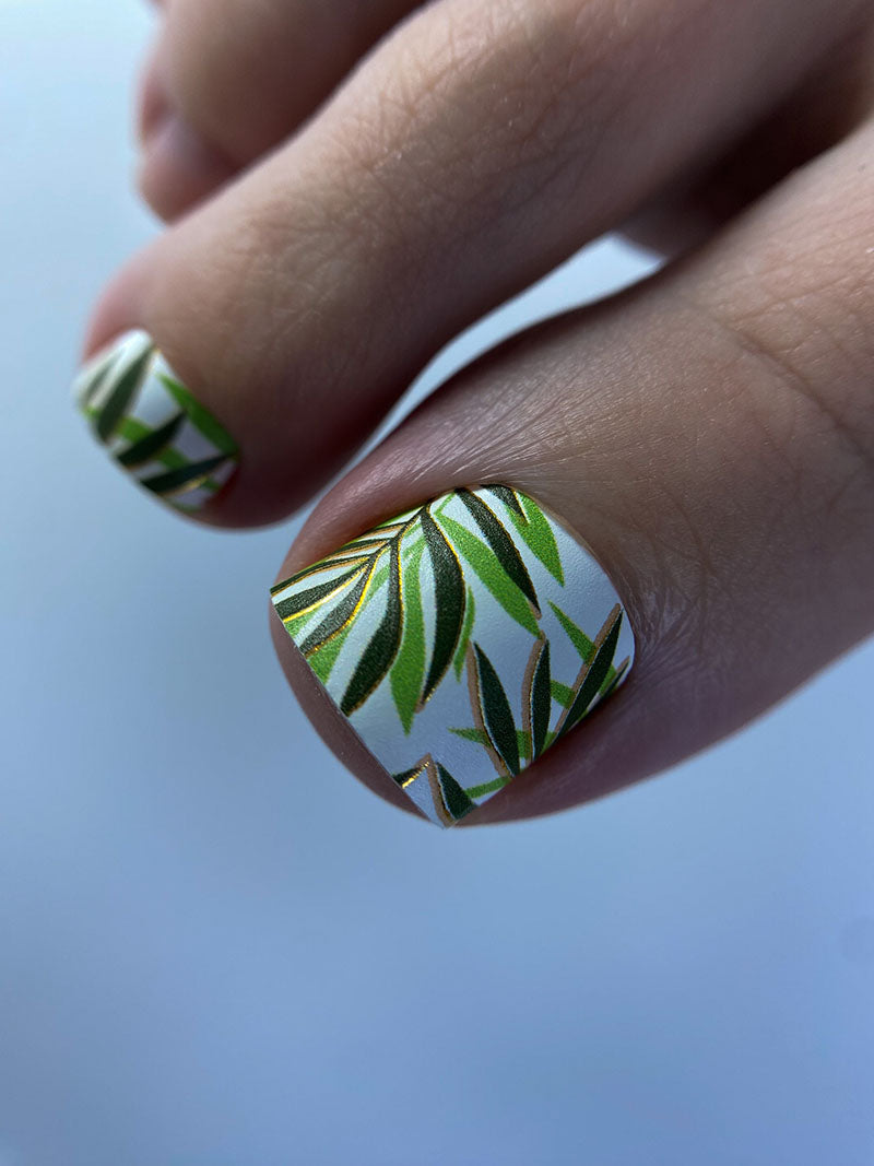 Pedicure Leaves. Foil gold. Nail wrap WR-754