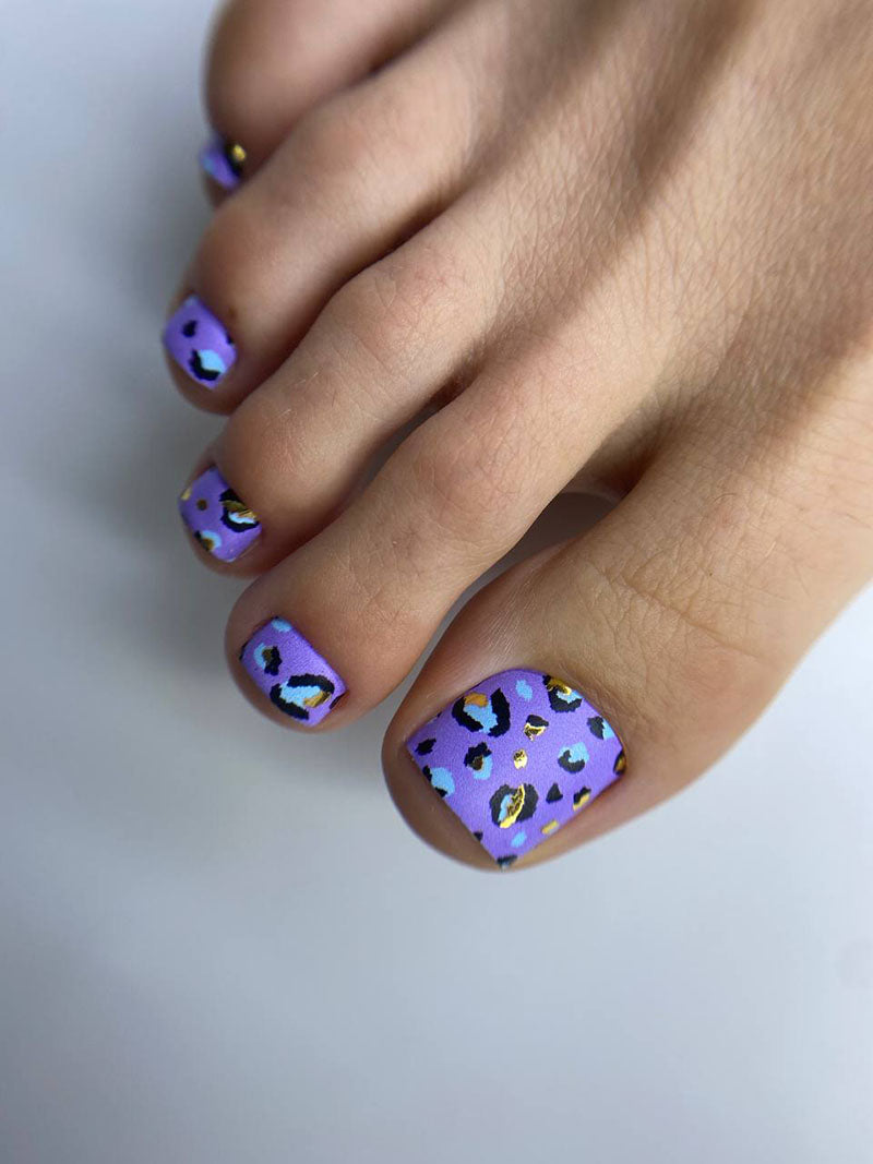 Pedicure Leo lilac. Foil gold. Nail wrap WR-755