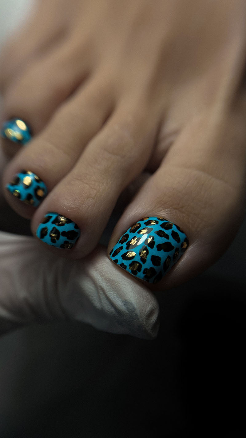 Pedicure Leo turquoise. Foil gold. Large. Nail wrap WB-860