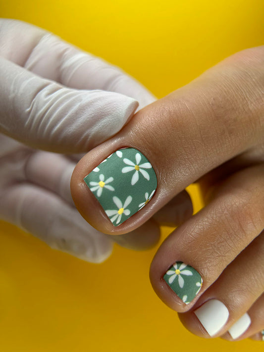 Pedicure Chamomile. Khaki. Foil gold. Nail wrap WR-875