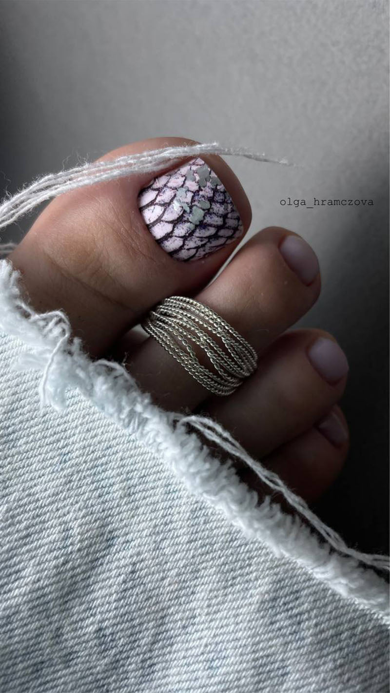 Pedicure Python. Lilac. Foil silver. Nail wrap WR-919