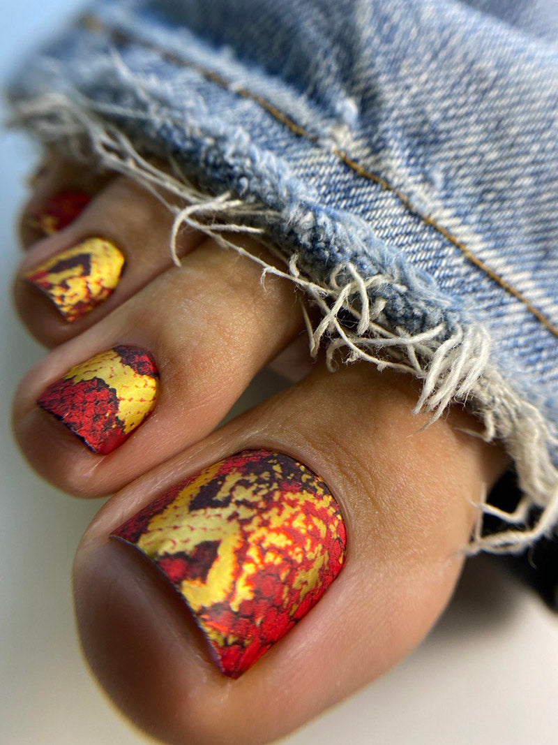 Pedicure Python. Red. Foil gold. Nail wrap WR-929