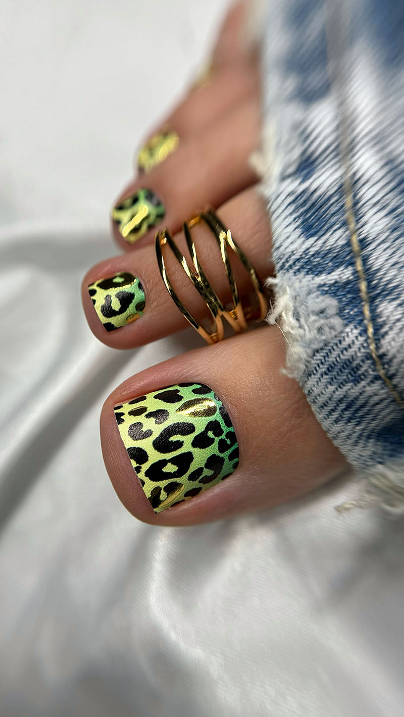 Pedicure Leo gradient. Green yellow. Foil gold. Nail wrap WR-975