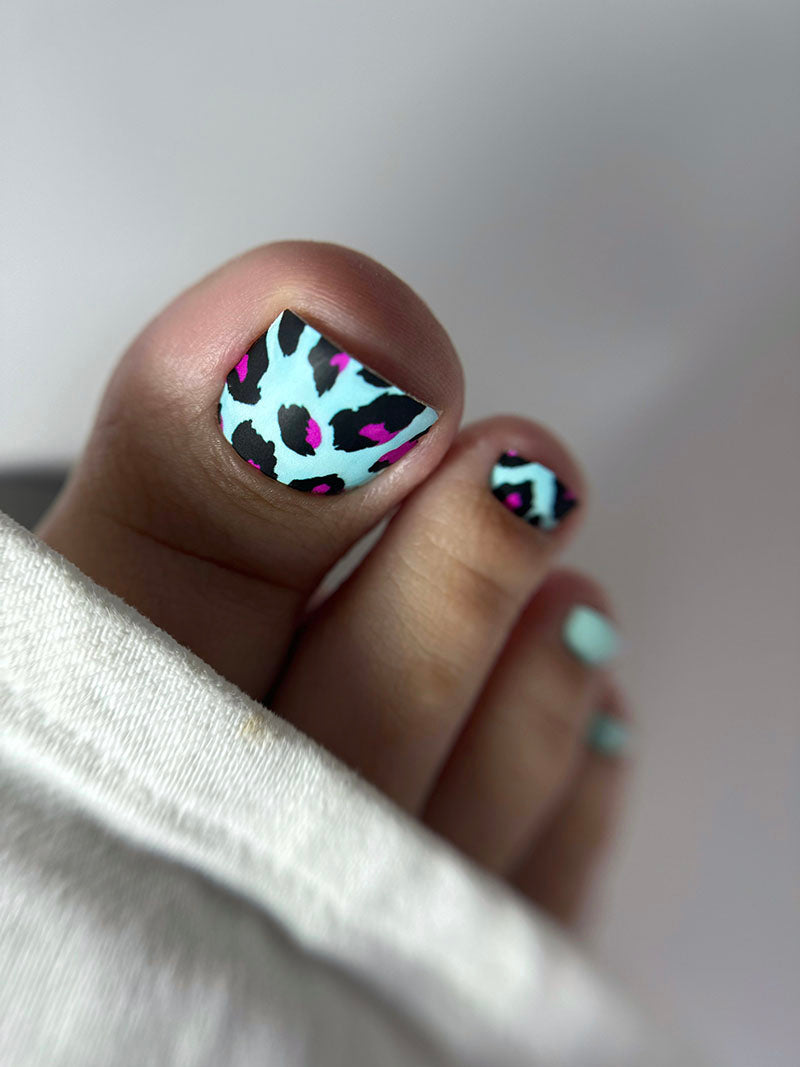 Pedicure Leo large. Blue pink. Nail wrap WR-998