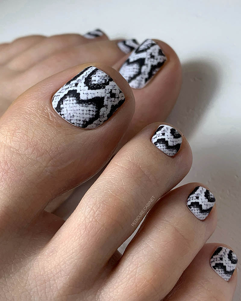 Pedicure Python. Nail water decals SR-001