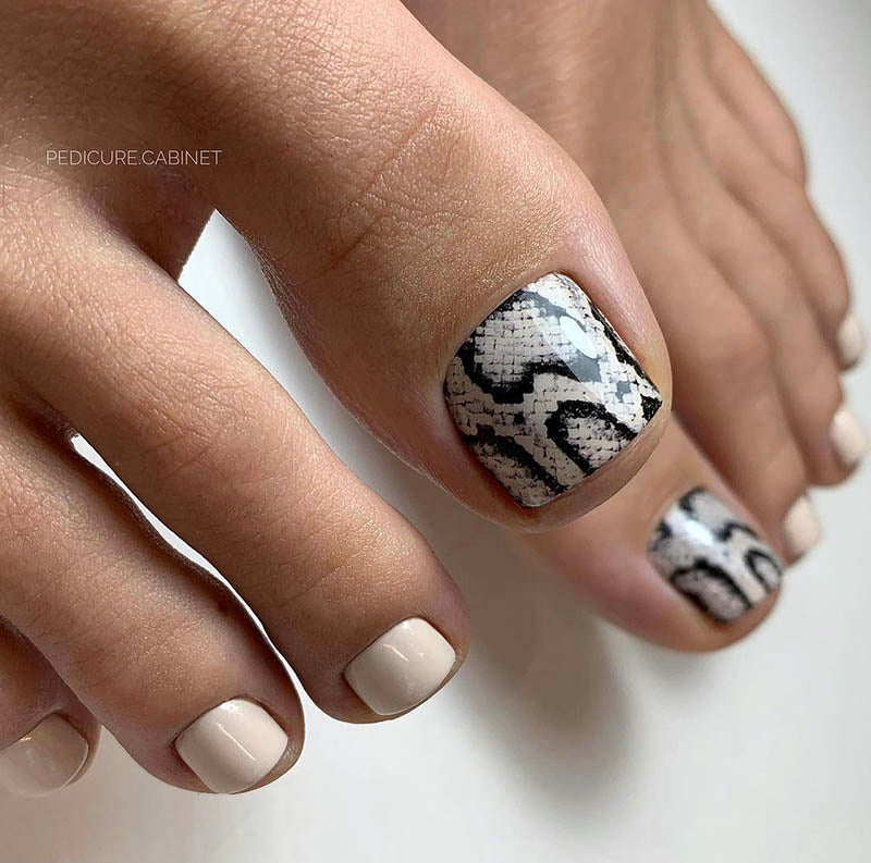 Pedicure Python. Large. Nail water decals SR-002