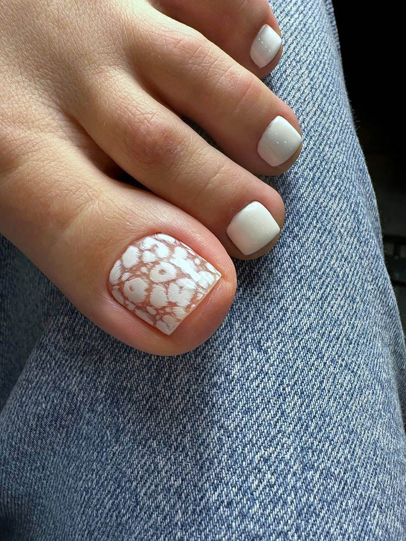 Pedicure Leo. Large. Black and white. Nail water decals SR-057