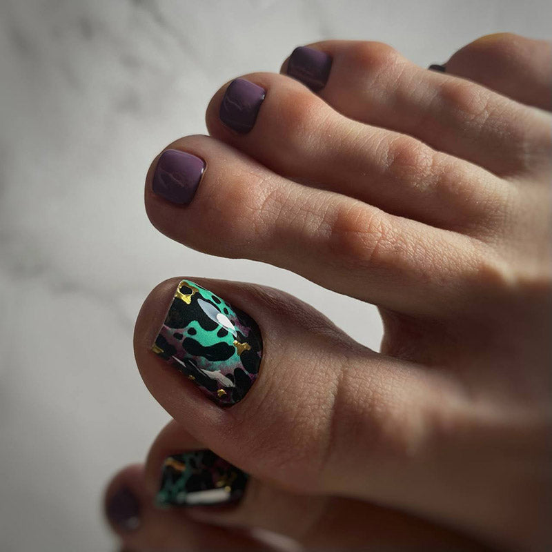 Pedicure Spots. Dark green. Foil gold. Large. Nail wrap WB-966