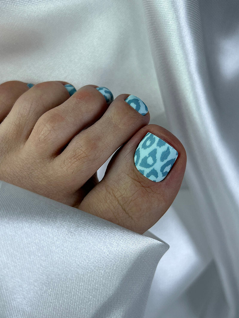 Pedicure Leo monochrome. Blue. Nail wrap WR-980