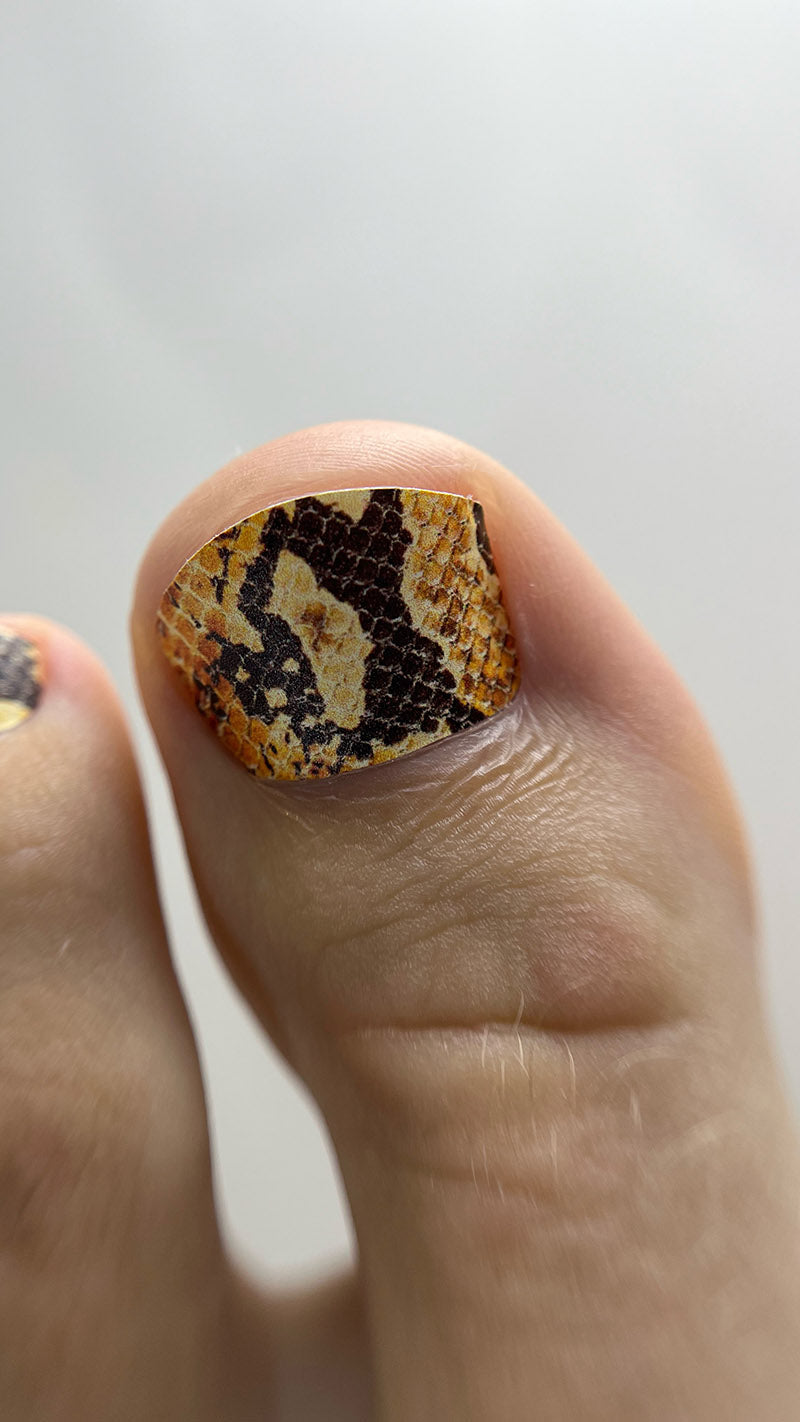 Pedicure Python. Ginger. Nail wrap WR-994