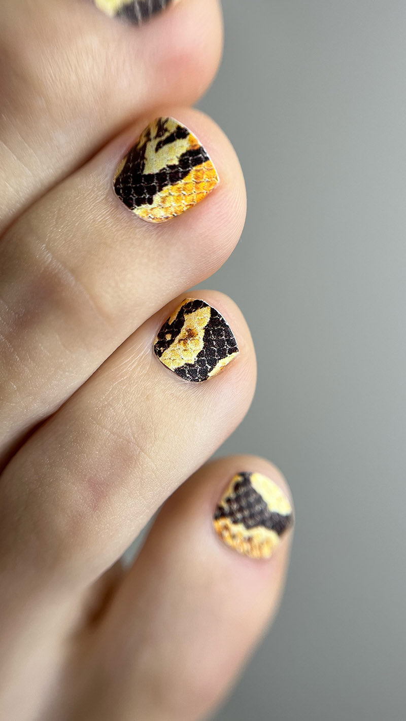 Pedicure Python. Ginger. Nail wrap WR-994